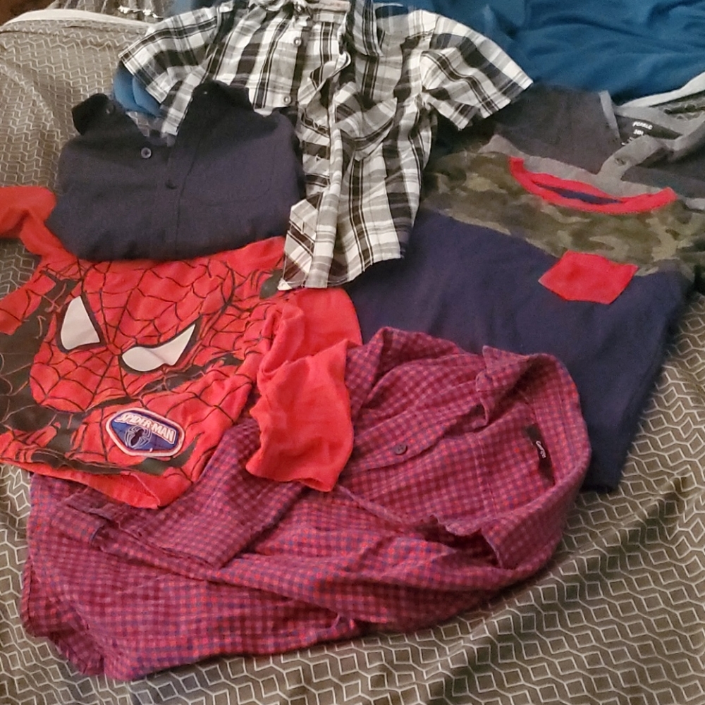 6 toddler great used condition shirt